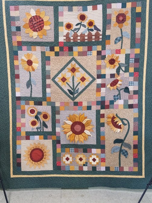 Sunflowers Quilt